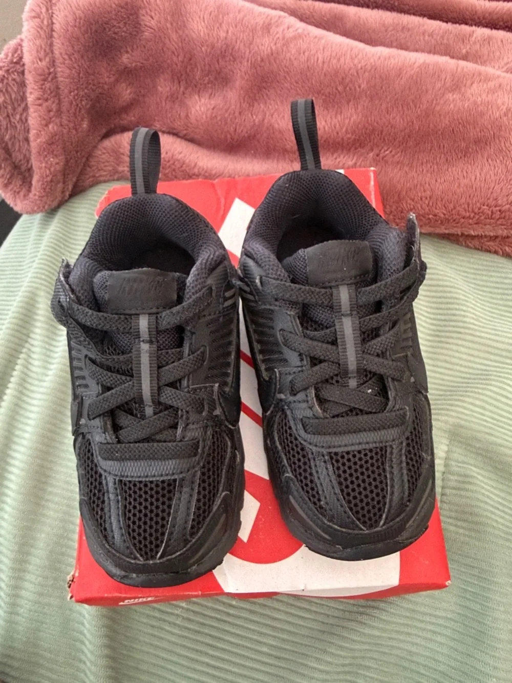 Nike Toddler Vomero 5 - 7c